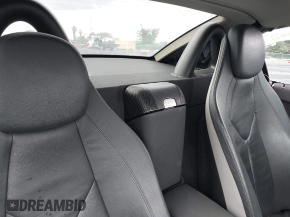 2005 Mercedes-Benz SLK 230/320 с VIN WDBWK56F35F045143, выставлен на аукционе IAAI как лот 42014710 с пробегом 96 868 миль миль и . История ставок и продаж доступна на DreamBid. Изображение 8.