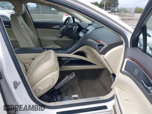 2015 Lincoln MKZ Hybrid with VIN 3LN6L2LUXFR606809, listed as a IAAI auction lot 41976918 with 169,999 mi miles and . Bid and sale history available at DreamBid. Image 5.