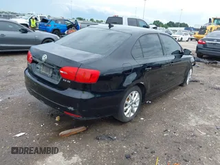 2011 Volkswagen Jetta SE с VIN 3VWDZ7AJ6BM317592, выставлен на аукционе IAAI как лот 42357861 с пробегом 189 330 миль миль и . История ставок и продаж доступна на DreamBid. Изображение 4.
