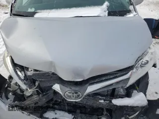 2018 Toyota Sienna XLE Auto Access Seat with VIN 5TDYZ3DC3JS904227, listed as a Copart auction lot 45050625 with Not Provided miles and Salvage Title. Bid and sale history available at DreamBid. Image 13.