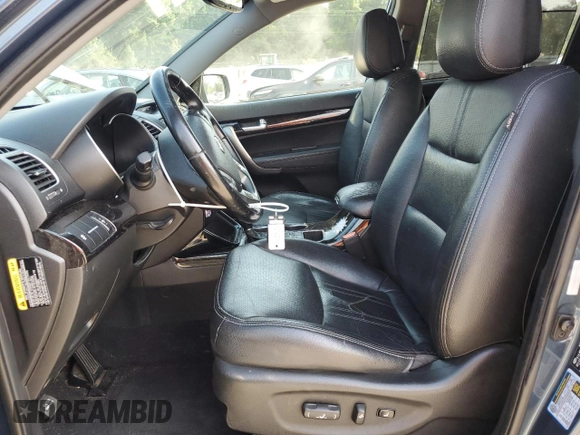 2014 Kia Sorento EX with VIN 5XYKU4A70EG528302, listed as a Copart auction lot 61824965 with 144,897 mi miles and Salvage title. Bid and sale history available at DreamBid. Image 7.