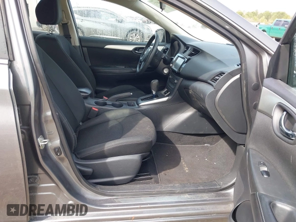 2019 Nissan Sentra S z VIN 3N1AB7AP9KY245846, wystawiony jako IAAI lot #41864692 z przebiegiem 153 046 mil mil oraz . Historia ofert i sprzedaży dostępna na DreamBid. Obrazek 5.