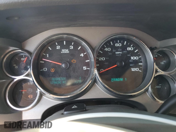 2011 GMC Sierra 2500HD SLE z VIN 1GT120C89BF255875, wystawiony jako Copart lot #71534744 z przebiegiem 179 636 mil mil oraz Szkoda całkowita • Salvage title. Historia ofert i sprzedaży dostępna na DreamBid. Obrazek 9.