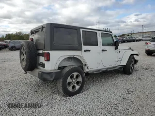 2018 Jeep Wrangler JK Unlimited Sahara with VIN 1C4BJWEG2JL830445, listed as a Copart auction lot 75272164 with 47,929 mi miles and Salvage Title. Bid and sale history available at carsss.com. Image 3.