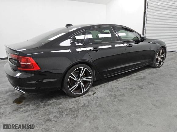 2020 Volvo S90 R-Design with VIN LVYA22MT4LP170946, listed as a Copart auction lot 72976894 with 96,672 mi miles and Clean Title. Bid and sale history available at carsss.com. Image 3.