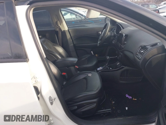 2021 Jeep Compass Latitude z VIN 3C4NJCBB4MT603884, wystawiony jako IAAI lot #41486227 z przebiegiem 72 567 mil mil oraz . Historia ofert i sprzedaży dostępna na DreamBid. Obrazek 5.