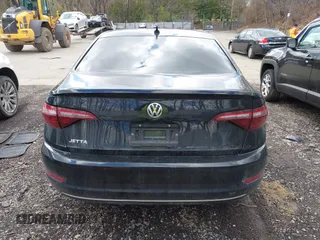 2021 Volkswagen Jetta S z VIN 3VWC57BU0MM035340, wystawiony jako IAAI lot #42045819 z przebiegiem 76 751 mil mil oraz . Historia ofert i sprzedaży dostępna na DreamBid. Obrazek 16.