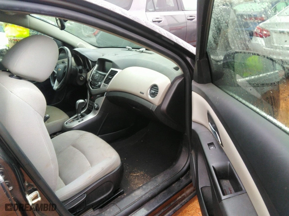 2014 Chevrolet Cruze ECO with VIN 1G1PH5SB5E7479591, listed as a IAAI auction lot 41097229 with 143,468 mi miles. Bid and sale history available at carsss.com. Image 5.