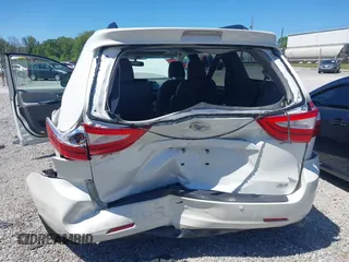 2015 Toyota Sienna XLE с VIN 5TDYK3DC6FS652923, выставлен на аукционе IAAI как лот 42309984 с пробегом 111 737 миль миль и . История ставок и продаж доступна на DreamBid. Изображение 6.