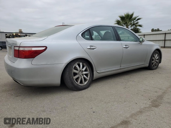2007 Lexus LS 460 L z VIN JTHGL46F775001036, wystawiony jako Copart lot #53538495 z przebiegiem 133 138 mil mil oraz Szkody całkowita. Historia ofert i sprzedaży dostępna na DreamBid. Obrazek 3.