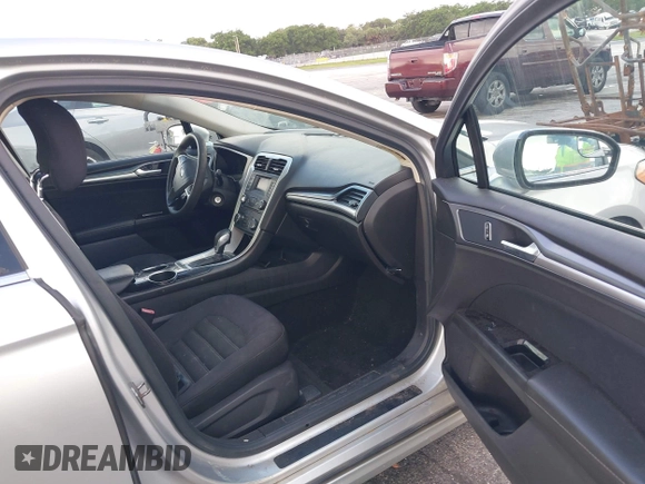 2013 Ford Fusion SE with VIN 3FA6P0HR6DR315809, listed as a IAAI auction lot 42661217 with 238,346 mi miles and . Bid and sale history available at DreamBid. Image 5.