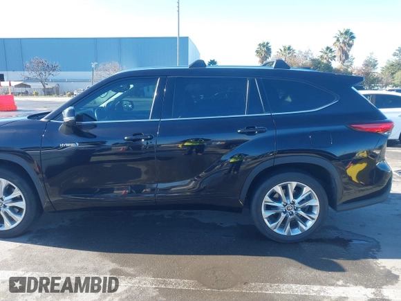 2021 Toyota Highlander Hybrid Limited with VIN 5TDYARAH8MS006883, listed as a IAAI auction lot 41507332 with 169,210 mi miles and . Bid and sale history available at DreamBid. Image 14.