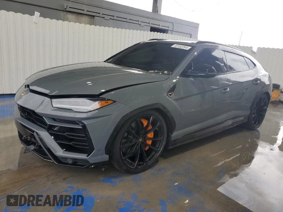 2022 Lamborghini Urus z VIN ZPBUA1ZL8NLA16768, wystawiony jako Copart lot #40152294 z przebiegiem 10 595 mil mil oraz Tytuł czysty. Historia ofert i sprzedaży dostępna na DreamBid. Obrazek 1.
