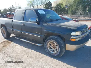 1999 Chevrolet Silverado 1500 LS with VIN 1GCEK19T5XE193438, listed as a IAAI auction lot 41883649 with 65,768 mi miles. Bid and sale history available at carsss.com. Image 1.