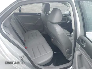 2009 Volkswagen Jetta Sedan SE with VIN 3VWRM71K29M147657, listed as a IAAI auction lot 41867252 with 87,625 mi miles. Bid and sale history available at carsss.com. Image 8.
