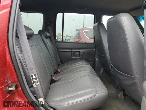 2000 Ford Explorer XLT z VIN 1FMZU63E3YZB39063, wystawiony jako Copart lot #74105104 z przebiegiem 231 003 mil mil oraz Szkoda całkowita • Salvage title. Historia ofert i sprzedaży dostępna na DreamBid. Obrazek 10.