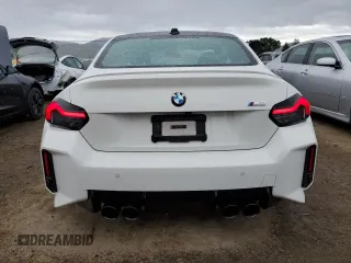 2024 BMW M2 z VIN 3MF13DM08R8E53568, wystawiony jako Copart lot #48982005 z przebiegiem 16 586 mil mil oraz Szkody całkowita. Historia ofert i sprzedaży dostępna na DreamBid. Obrazek 6.