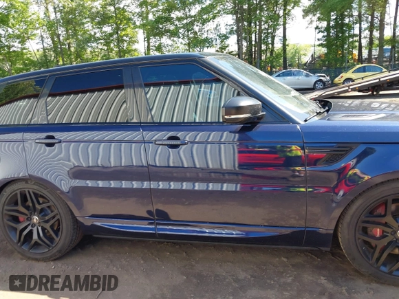 2017 Land Rover Range Rover Sport Autobiography z VIN SALWV2FE4HA155191, wystawiony jako IAAI lot #42329524 z przebiegiem 126 120 mil mil oraz . Historia ofert i sprzedaży dostępna na DreamBid. Obrazek 14.