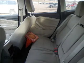 2018 Ford Escape SE z VIN 1FMCU9GDXJUD21466, wystawiony jako Copart lot #46266395 z przebiegiem Nie podano mil oraz Szkoda całkowita • Salvage title. Historia ofert i sprzedaży dostępna na DreamBid. Obrazek 10.