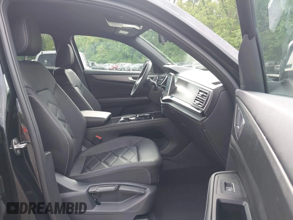 2024 Volkswagen Atlas SE с VIN 1V2HE2CA9RC258354, выставлен на аукционе IAAI как лот 42164703 с пробегом 2 470 миль миль и . История ставок и продаж доступна на DreamBid. Изображение 5.