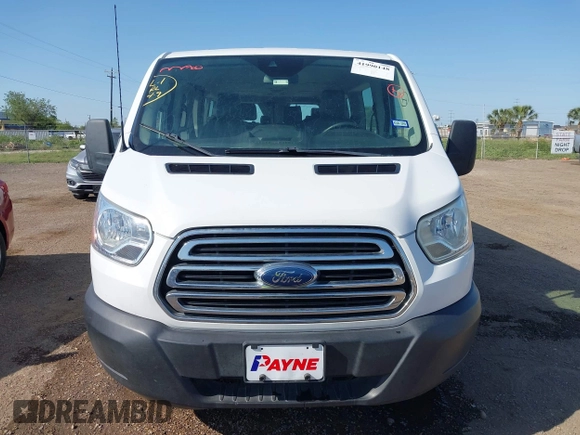 2019 Ford Transit Passenger XL z VIN 1FBZX2ZM8KKA75772, wystawiony jako IAAI lot #41990148 z przebiegiem 101 809 mil mil oraz . Historia ofert i sprzedaży dostępna na DreamBid. Obrazek 6.