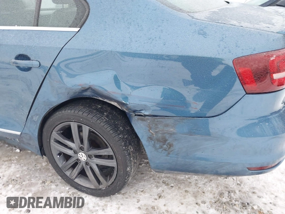 2018 Volkswagen Jetta SEL with VIN 3VWL17AJ6JM209328, listed as a IAAI auction lot 41281285 with 103,428 mi miles and . Bid and sale history available at DreamBid. Image 6.