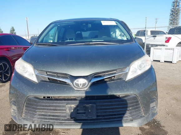2018 Toyota Sienna LE Auto Access Seat with VIN 5TDKZ3DC5JS932357, listed as a IAAI auction lot 41332285 with 120,559 mi miles. Bid and sale history available at carsss.com. Image 12.