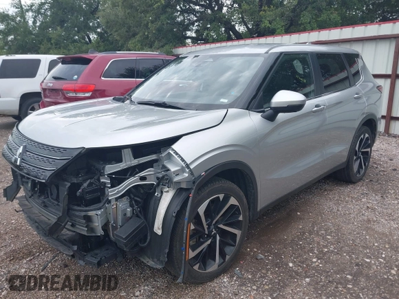 2024 Mitsubishi Outlander SE z VIN JA4J3VA83RZ068485, wystawiony jako IAAI lot #42483073 z przebiegiem 28 120 mil mil oraz . Historia ofert i sprzedaży dostępna na DreamBid. Obrazek 2.