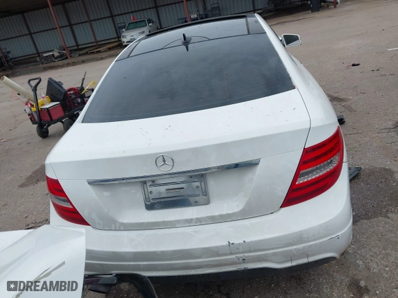 2013 Mercedes-Benz C-Class C 250 with VIN WDDGJ4HB8DG027183, listed as a IAAI auction lot 41912263 with 119,815 mi miles. Bid and sale history available at carsss.com. Image 17.