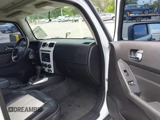 2007 Hummer H3 SUV с VIN 5GTDN13E278223015, выставлен на аукционе IAAI как лот 42336679 с пробегом 156 253 миль миль и . История ставок и продаж доступна на DreamBid. Изображение 5.