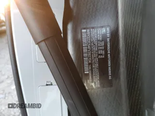 2015 BMW i8 z VIN WBY2Z2C54FV392704, wystawiony jako Copart lot #73805174 z przebiegiem 69 393 mil mil oraz Szkoda całkowita • Salvage title. Historia ofert i sprzedaży dostępna na DreamBid. Obrazek 14.