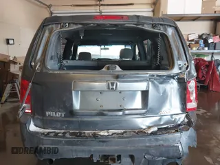 2011 Honda Pilot LX with VIN 5FNYF4H25BB103756, listed as a IAAI auction lot 41554121 with 182,502 mi miles. Bid and sale history available at carsss.com. Image 6.