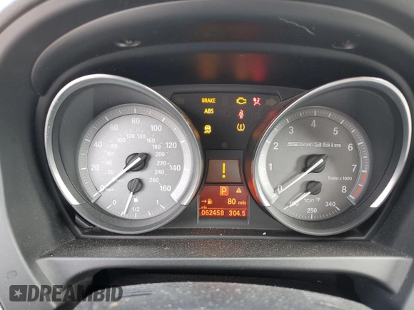 2011 BMW Z4 sDrive35is with VIN WBALM1C50BE633213, listed as a Copart auction lot 61220135 with 62,458 mi miles and Salvage title. Bid and sale history available at DreamBid. Image 9.