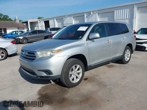 2013 Toyota Highlander with VIN 5TDZA3EHXDS031859, listed as a IAAI auction lot 41930139 with 140,920 mi miles and . Bid and sale history available at DreamBid. Image 17.