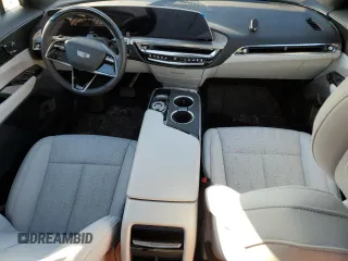 2024 Cadillac LYRIQ Luxury z VIN 1GYKPSRL0RZ110420, wystawiony jako Copart lot #42680525 z przebiegiem 13 999 mil mil oraz Szkoda całkowita • Salvage title. Historia ofert i sprzedaży dostępna na DreamBid. Obrazek 8.