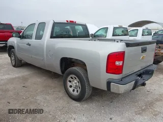 2007 Chevrolet Silverado 1500 LT w/1LT with VIN 2GCEC19CX71553141, listed as a IAAI auction lot 41580637 with 142,544 mi miles. Bid and sale history available at carsss.com. Image 3.