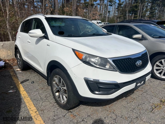 2014 Kia Sportage LX with VIN KNDPBCAC1E7575063, listed as a Copart auction lot 53285785 with 161,194 mi miles and Clean Title. Bid and sale history available at carsss.com. Image 1.