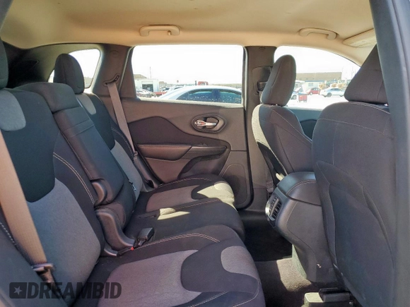 2016 Jeep Cherokee Altitude z VIN 1C4PJLAB3GW229809, wystawiony jako Copart lot #49538605 z przebiegiem 89 273 mil mil oraz Czysty tytuł • Clean title. Historia ofert i sprzedaży dostępna na DreamBid. Obrazek 11.