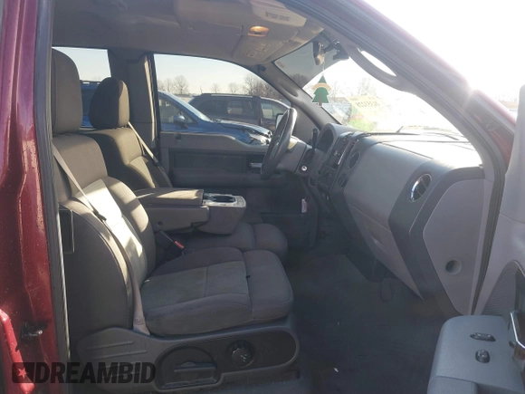 2005 Ford F-150 XLT with VIN 1FTPX12585NA02887, listed as a IAAI auction lot 41353228 with 162,863 mi miles. Bid and sale history available at carsss.com. Image 5.