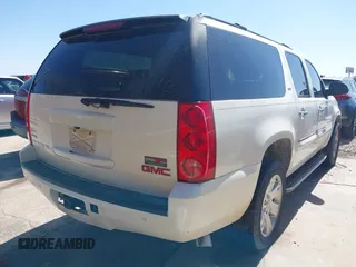 2008 GMC Yukon XL SLT 4SB with VIN 1GKFC16098R204547, listed as a IAAI auction lot 41705893 with 327,803 mi miles and . Bid and sale history available at carsss.com. Image 4.
