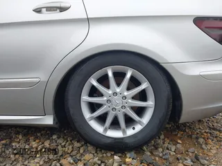 2006 Mercedes-Benz R 5.0L with VIN 4JGCB75E46A016785, listed as a IAAI auction lot 41429563 with Not Provided miles and . Bid and sale history available at DreamBid. Image 15.