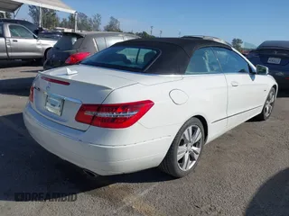 2012 Mercedes-Benz E 350 with VIN WDDKK5KF2CF146778, listed as a IAAI auction lot 41657942 with 132,886 mi miles and . Bid and sale history available at DreamBid. Image 4.
