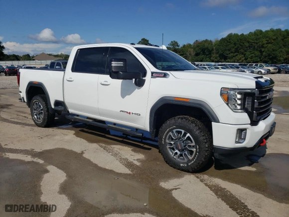 2021 GMC Sierra 2500HD AT4 with VIN 1GT19PEY4MF154506, listed as a Copart auction lot 73243334 with 65,232 mi miles and Clean Title. Bid and sale history available at carsss.com. Image 4.