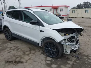 2017 Ford Escape SE with VIN 1FMCU0GD0HUD77275, listed as a IAAI auction lot 41890360 with 94,914 mi miles. Bid and sale history available at carsss.com. Image 1.
