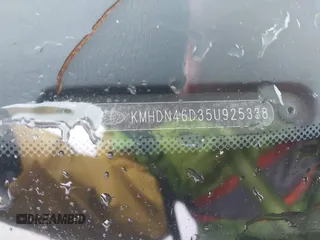 2005 Hyundai Elantra GLS z VIN KMHDN46D35U925338, wystawiony jako IAAI lot #41563165 z przebiegiem 88 776 mil mil oraz . Historia ofert i sprzedaży dostępna na DreamBid. Obrazek 9.