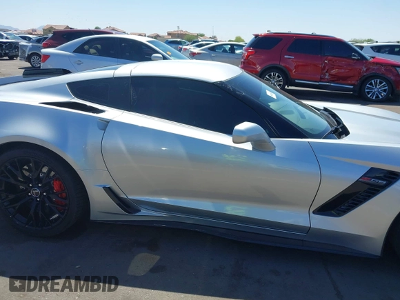 2016 Chevrolet Corvette Z06 2LZ z VIN 1G1YS2D64G5612988, wystawiony jako IAAI lot #42283770 z przebiegiem 22 382 mil mil oraz . Historia ofert i sprzedaży dostępna na DreamBid. Obrazek 13.