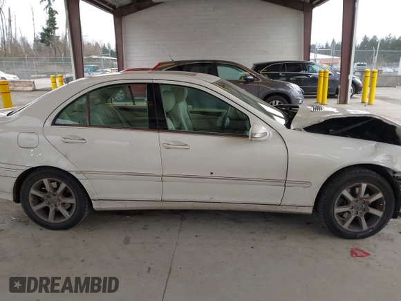 2007 Mercedes-Benz C 280 Luxury с VIN WDBRF54H97F880897, выставлен на аукционе IAAI как лот 41828391 с пробегом 177 644 миль миль и . История ставок и продаж доступна на DreamBid. Изображение 14.