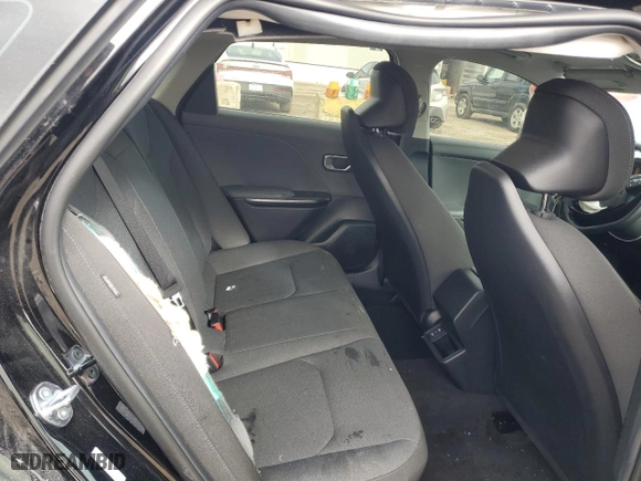 2025 Kia K4 LXS with VIN 3KPFT4DE2SE030447, listed as a Copart auction lot 43762505 with 6,352 mi miles and Salvage Title. Bid and sale history available at carsss.com. Image 10.