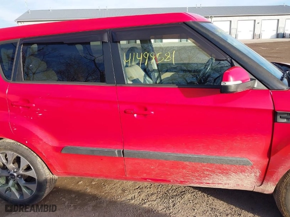 2013 Kia Soul + with VIN KNDJT2A67D7616379, listed as a IAAI auction lot 41499581 with 90,276 mi miles. Bid and sale history available at carsss.com. Image 13.