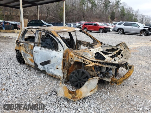 2013 Volkswagen Golf TDI z VIN WVWDM7AJ1DW138476, wystawiony jako Copart lot #86773184 z przebiegiem Nie podano mil oraz Nie do naprawy • Non repairable. Historia ofert i sprzedaży dostępna na DreamBid. Obrazek 4.
